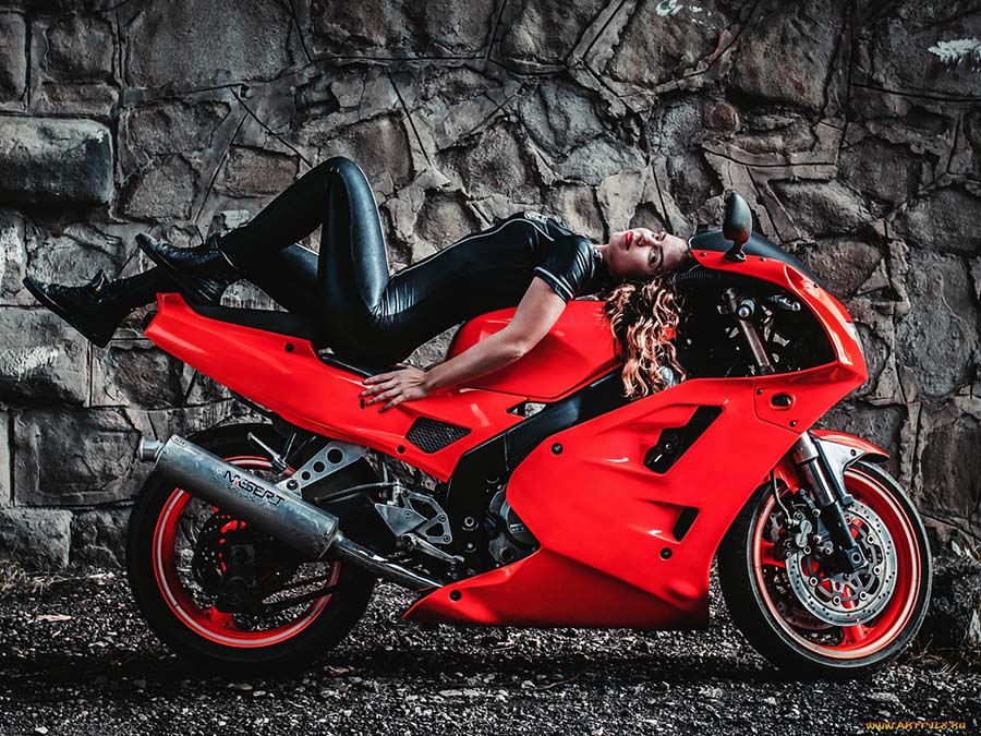 Beautiful girl Beautiful girls and motorcycles in El Paso