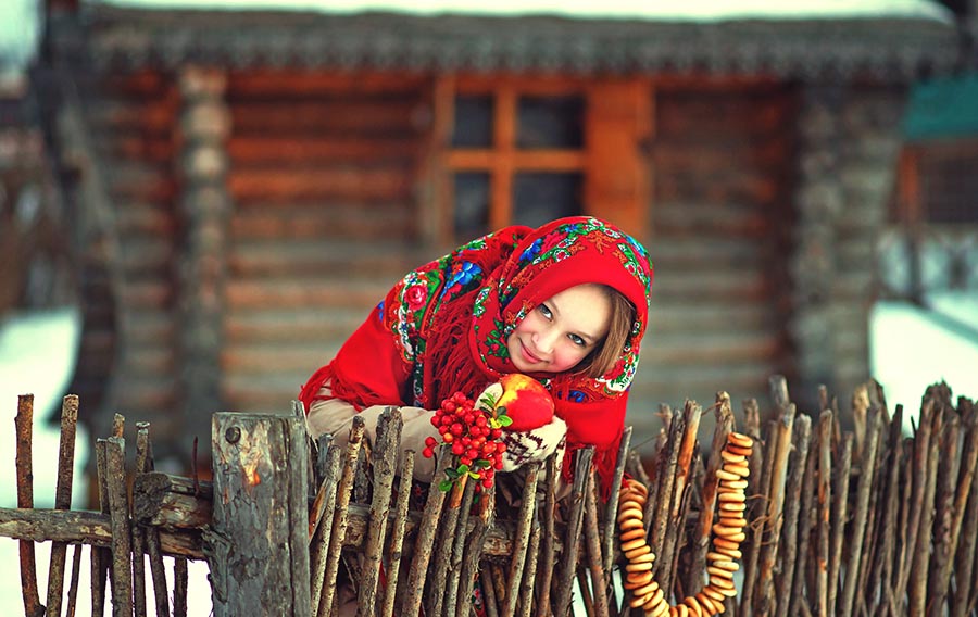 Sexy girl Women in Slavic costumes in El Paso