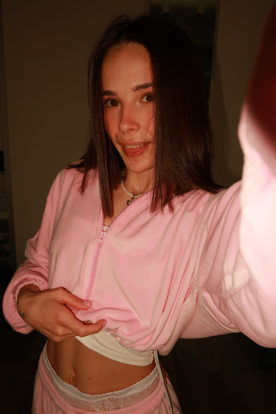 Tina brings the glow — live moments in El Paso